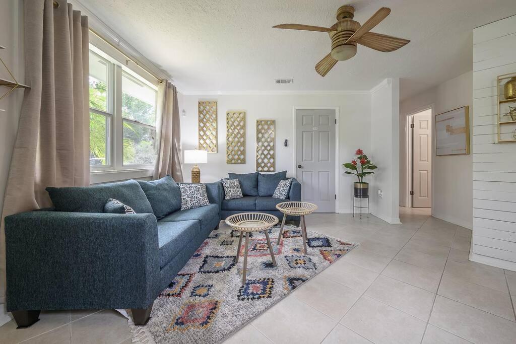 Villa Golden Greek Getaway Chic House In Heart Of Tampa Extérieur photo